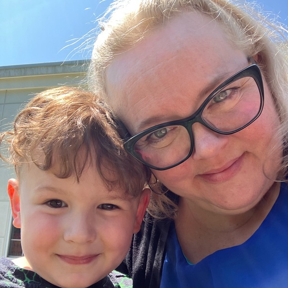 Meet your Posher, Ej - Picture 2 of 6